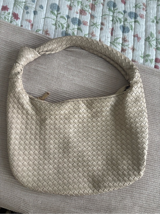 Anthropologie Handbags - Anthropologie Woven Hobo Bag in Neutral Beige